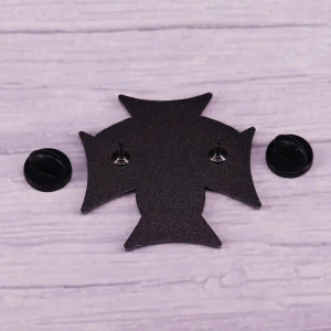 Vue Arrière Pins Broche Skull "Croix des Nœuds Ancestraux de l’Éternité"