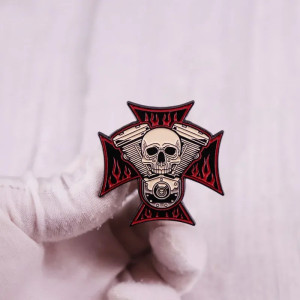 Avant Pins Broche Skull "Croix des Nœuds Ancestraux de l’Éternité"