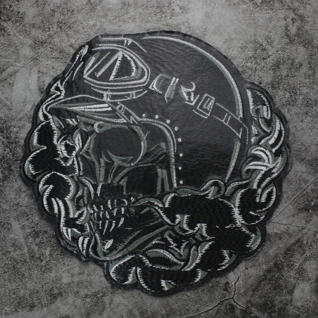 Vue Arrière  Patch Brodé Tête de Mort Biker "Crâne Fumant" - 27 cm x 27 cm