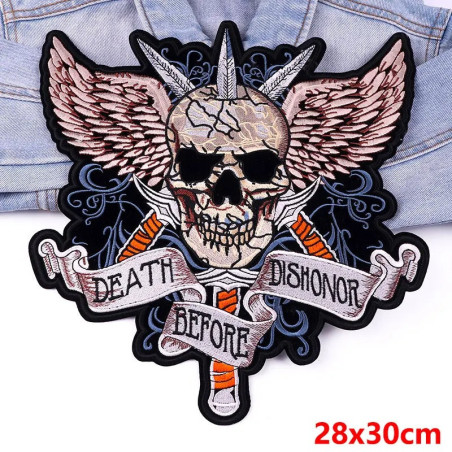 Dimensions Patch Brodé Tête de Mort "Death Before Dishonor" - 28 cm x 30 cm