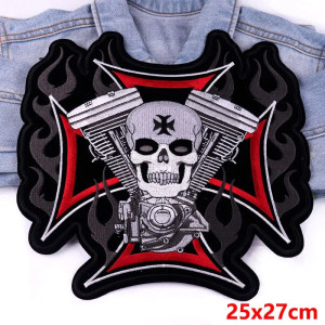 Dimensions Patch Tête de Mort Biker "Croix du Feu Mécanique" - 25 cm x 27 cm