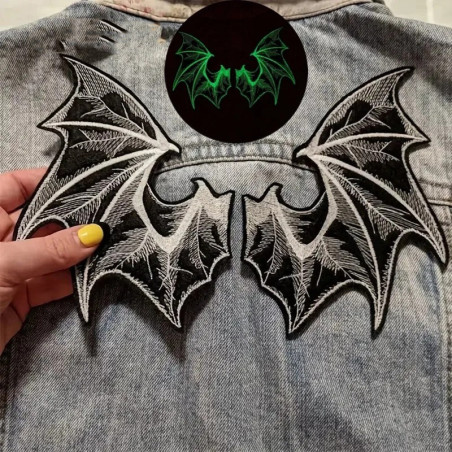 Avant Écusson Thermocollant Goth Ailes de Chauve-Souris Luminescentes