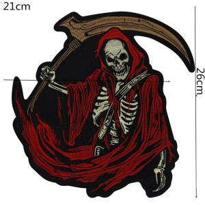 Dimensions Écusson Tête de Mort Faucheuse "Lame du Destin Écarlate" - 26 cm x 21 cm