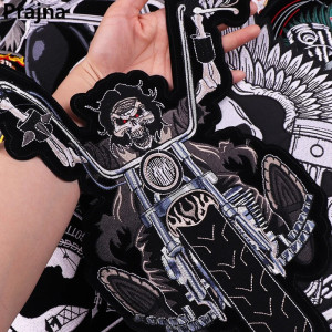 Détails du Patch Brodé Biker Crâne sur Chopper - 31.4 cm x 29 cm