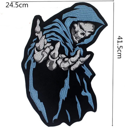 Dimensions Patch Tête de Mort Faucheuse "L’Appel de l’Ombre" - 24.5 cm x 41.5 cm