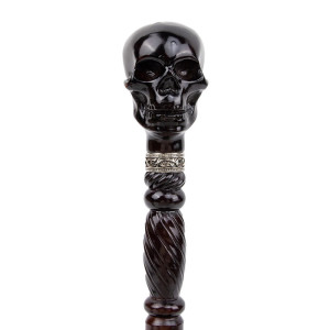 Vue de face Canne de Marche Gothique – Poignée Sculptée Tête de Mort Noire