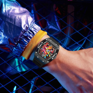 Vue Portée Montre Artistique "Explosion Chromatique" Design Abstrait & Audacieux - 3 couleurs au choix !