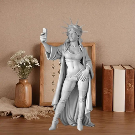 Avant  Statue de la liberté Rebelle - Lady Liberty 2.0