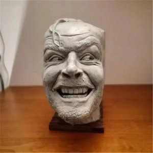 Avant Buste Jack Torrance – "Here's Johnny !"