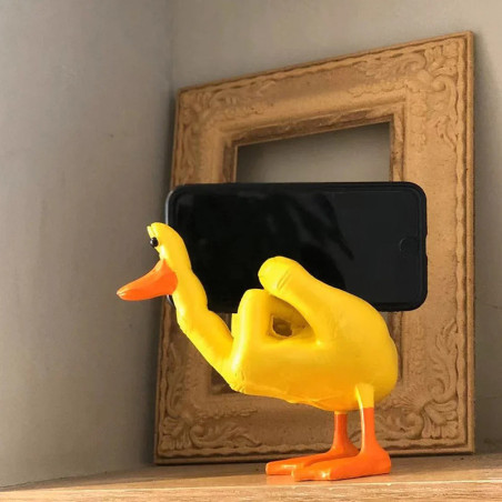 vue de Cote Statuette "Fuck the Duck" - Le Canard au Doigt d'Honneur