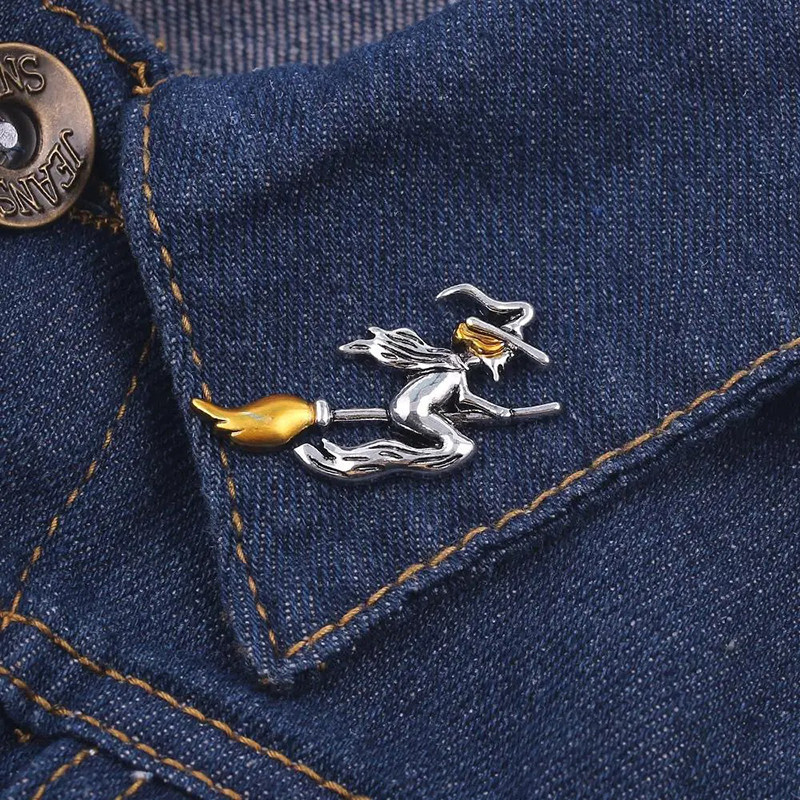 Broche Gothique "Sorcière Volante d’Argent"