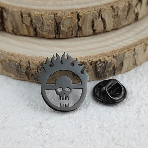 Broche Tête de Mort "Flamme du Chaos" Couleur noir