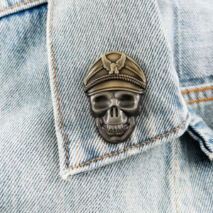 Broche Tête de Mort "Commandant des Ombres"