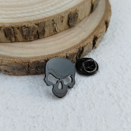 Broche Tête de Mort "Regard d’Acier" Couleur noir