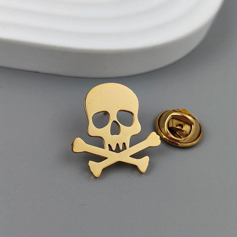 Broche Tête de Mort "Crâne Pirate" couleur or