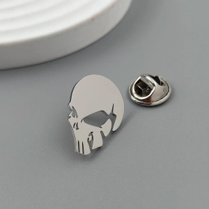 Broche Tête de Mort "Crâne du Justicier" Couleur Argent