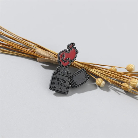 Vue de face Broche Rock Rebel "Burn It All"