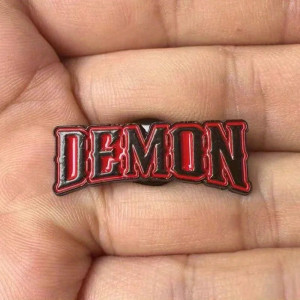 vue de face Broche Gothique "Demon"