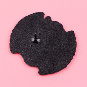 Vue Arrière Broche Gothique “There It Goes - My Last Flying F*”**