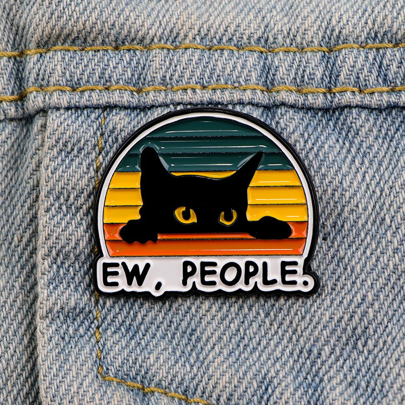 Broche Chat Gothique “Ew, People”
