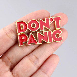 Broche Motivante "Don’t Panic - Calme Doré"