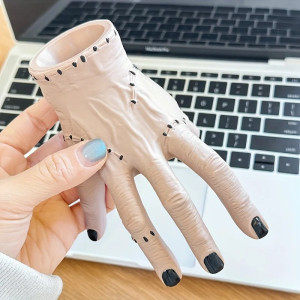 Avant Porte-Stylos Main Coupée “Frankenstein Office”