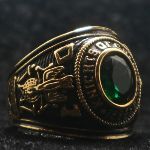 Bague Chevalière Gothique "Ordre Émeraude Impérial"
