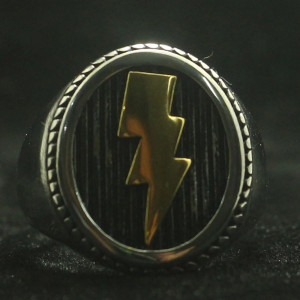 Avant Bague Biker “Foudre d’Acier” Couleur Or