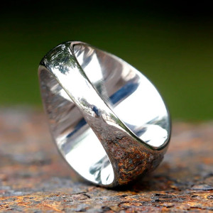Vue Arrière Bague Tête de Mort "Sagesse du Silence"