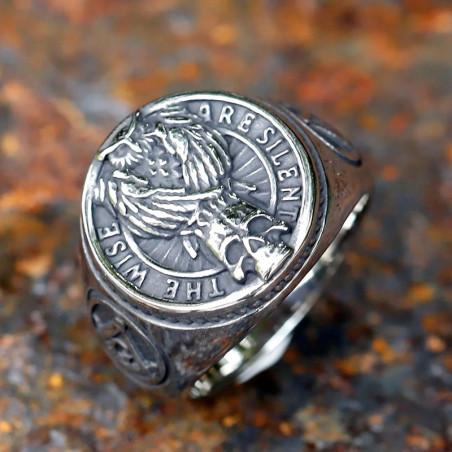Vue de face Bague Tête de Mort "Sagesse du Silence"