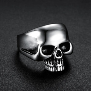 Bague Tête de Mort "Chromium Spirit" Couleur Argent