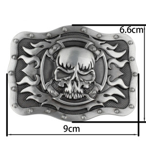 Dimensions Boucle de Ceinture Tête de Mort - Crâne Infernal aux Flammes Métalliques
