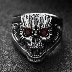 Avant Bague Tête de Mort "Flamme du Démon Écarlate"