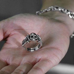 Bague Tête de Mort "Ailes du Jugement"