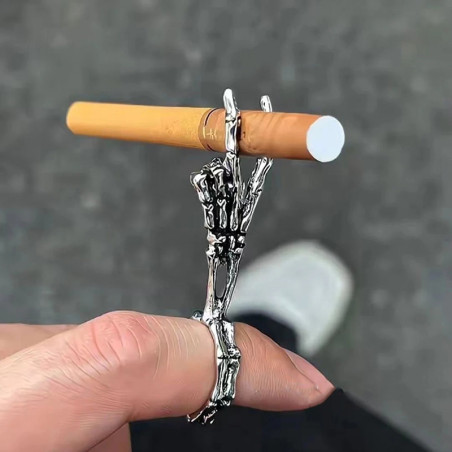 Bague porte-cigarette "Main Squelette"