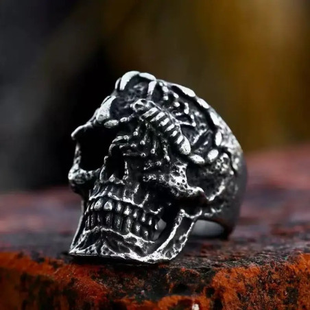 Bague Tête de Mort "Crâne Vermiculé du Sépulcre"