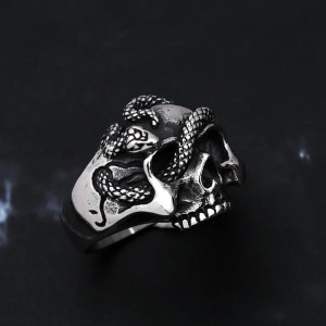 Avant Bague Tête de Mort "Crâne aux Serpents Maudits"