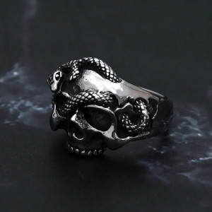 Bague Tête de Mort "Crâne aux Serpents Maudits"