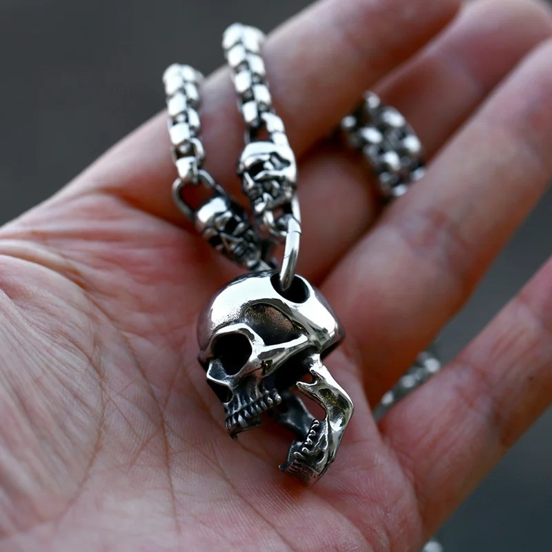 Collier Tête de Mort Mâchoire du Destin