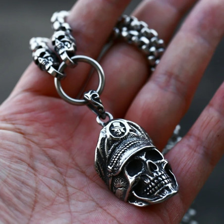 Collier Tête de Mort "Crâne du Général d’Acier"
