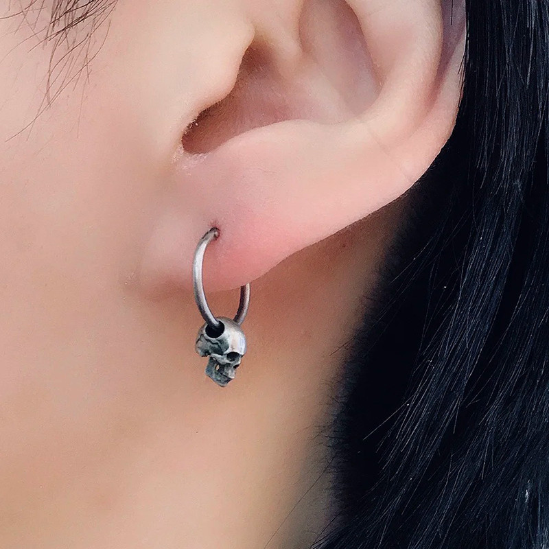 Vue Portée Boucles d'oreilles Tête de Mort Mini-Créoles Bicolores "Crâne Doré" - Argent 925