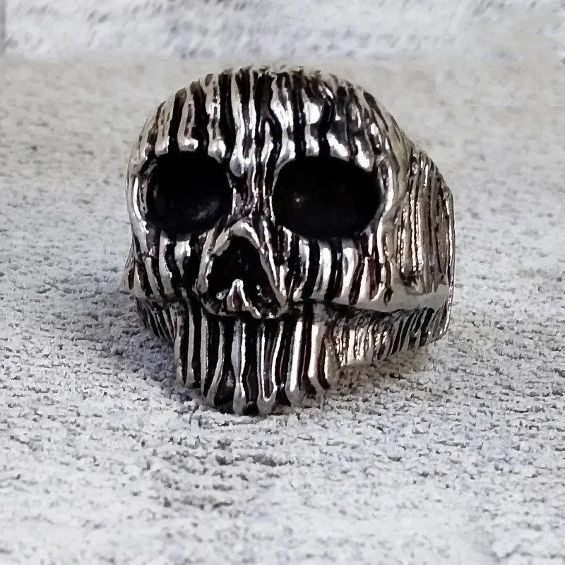 Avant Bague Tête de Mort "Crâne Déchiré"