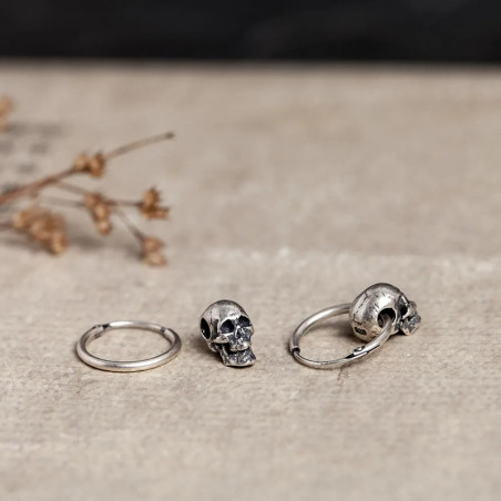 Vue de Face Boucles d’Oreilles Tête de Mort “Anneaux du Néant” -  Argent 925