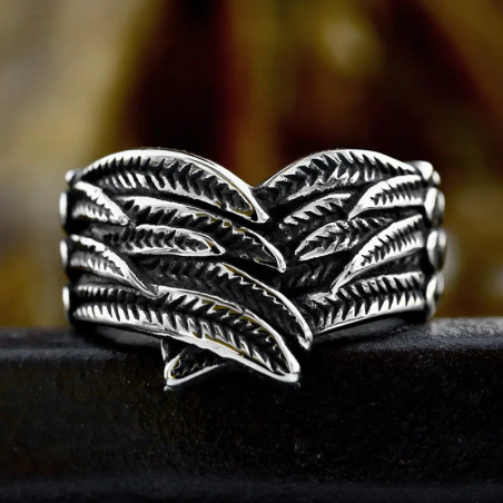 Bague Rock Goth Ailes Plumes Sombres de l'Ange Noir