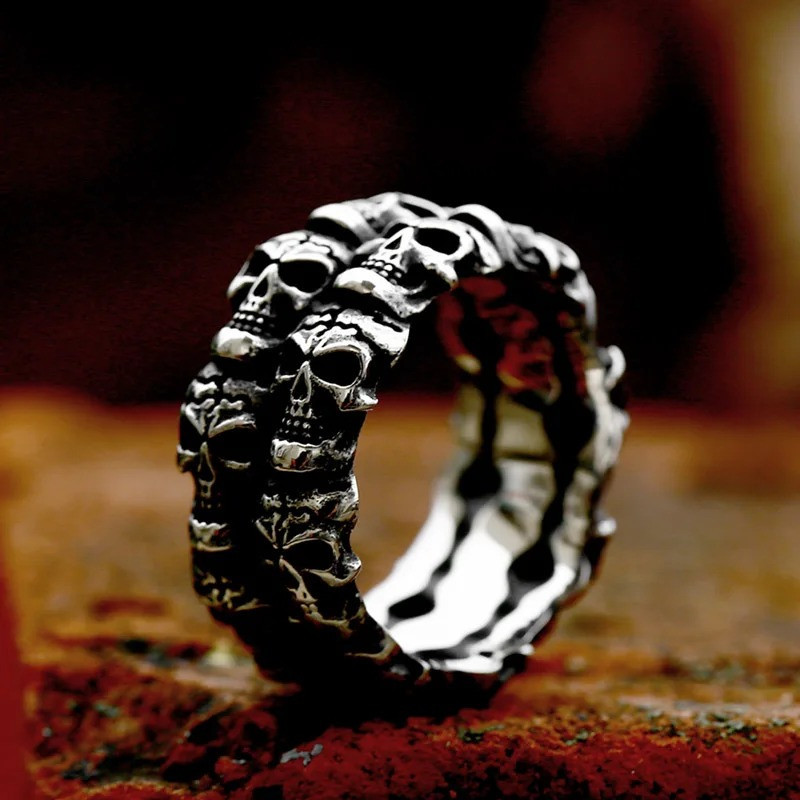 Bague Tête de Mort Cercle Macabre