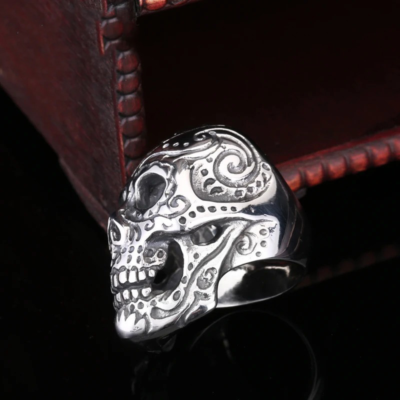 Avant Bague Tête de Mort "Calavera Royale"