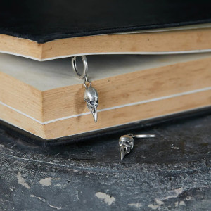Boucles d’Oreilles Tête de Mort "Crâne de Corbeau Antique” -  Argent 925