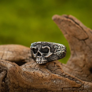 Avant Bague Tête de Mort "Veilleur des Ombres"
