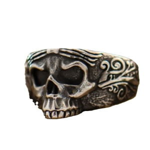 Vue générale Bague Tête de Mort "Veilleur des Ombres"