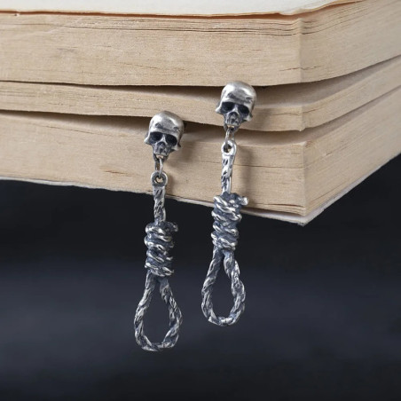 Boucles d’Oreilles Tête de Mort "Nœud du Requiem"
